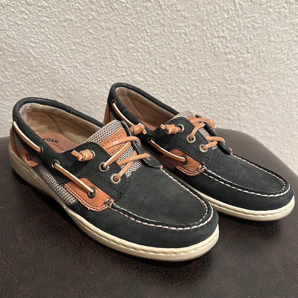 Sperry Top Sider Women’s shoes 5.5 memory foam
